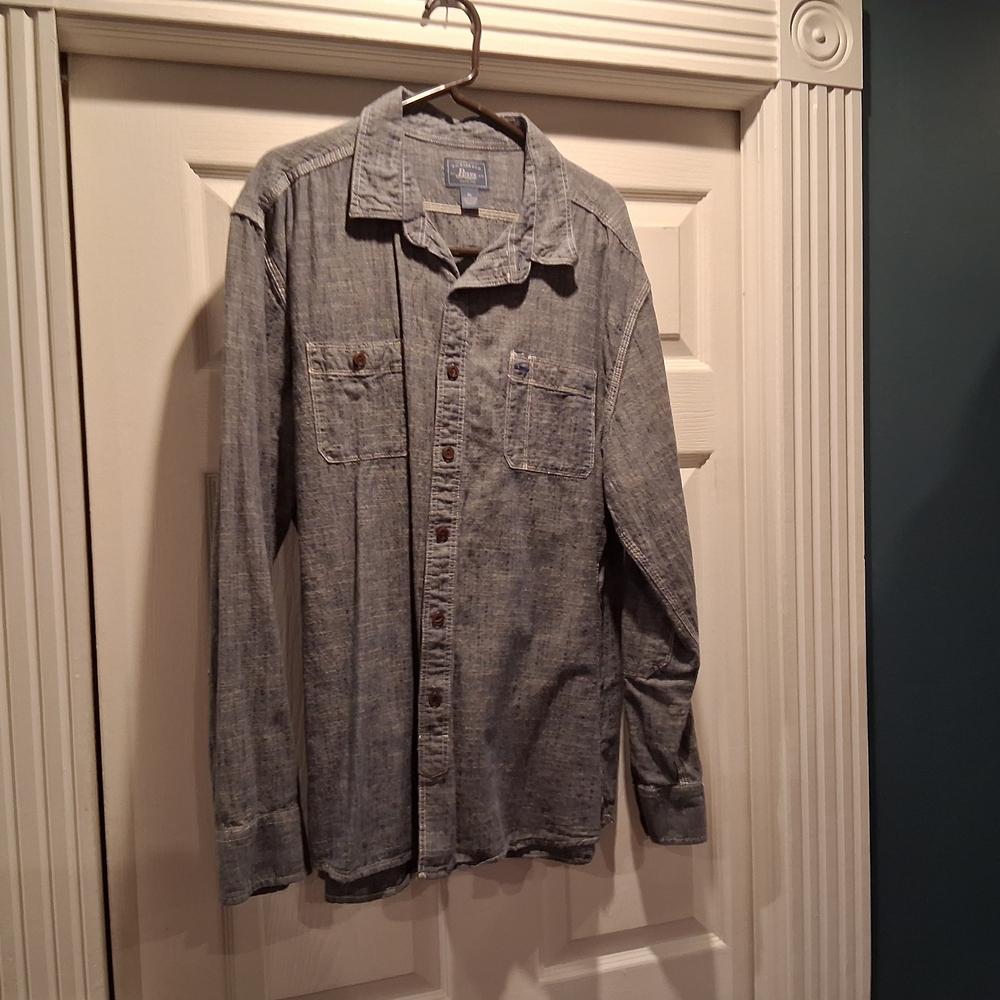 G.H. Bass & Co. Gray Casual Button Down Shirt